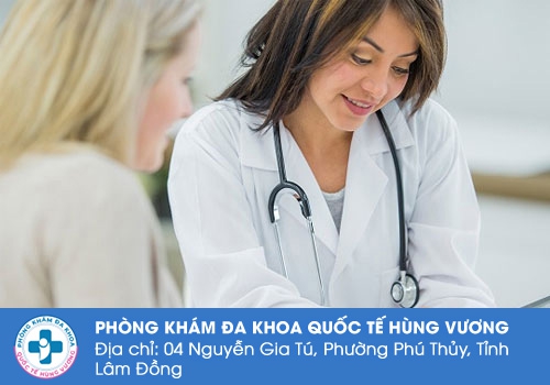 Thăm khám chuyên khoa sớm để hạn chế biến chứng từ khô âm đạo.