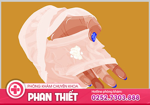 Chậm kinh ra khí hư bã đậu nguyên nhân do đâu?