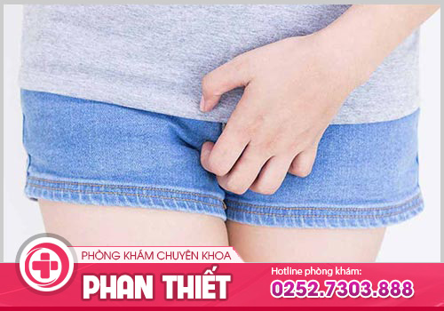 Ngứa vùng kín là triệu chứng bệnh gì?