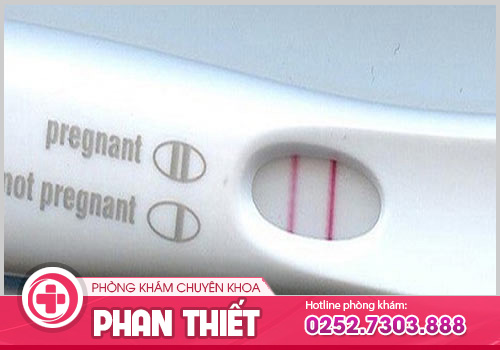 Que thử thai 1 vạch đậm 1 vạch mờ có phải đã đậu thai?