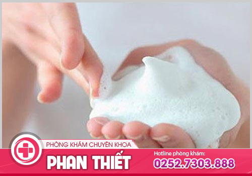 Viêm lộ tuyến: Nguyên nhân, Triệu chứng và Cách điều trị